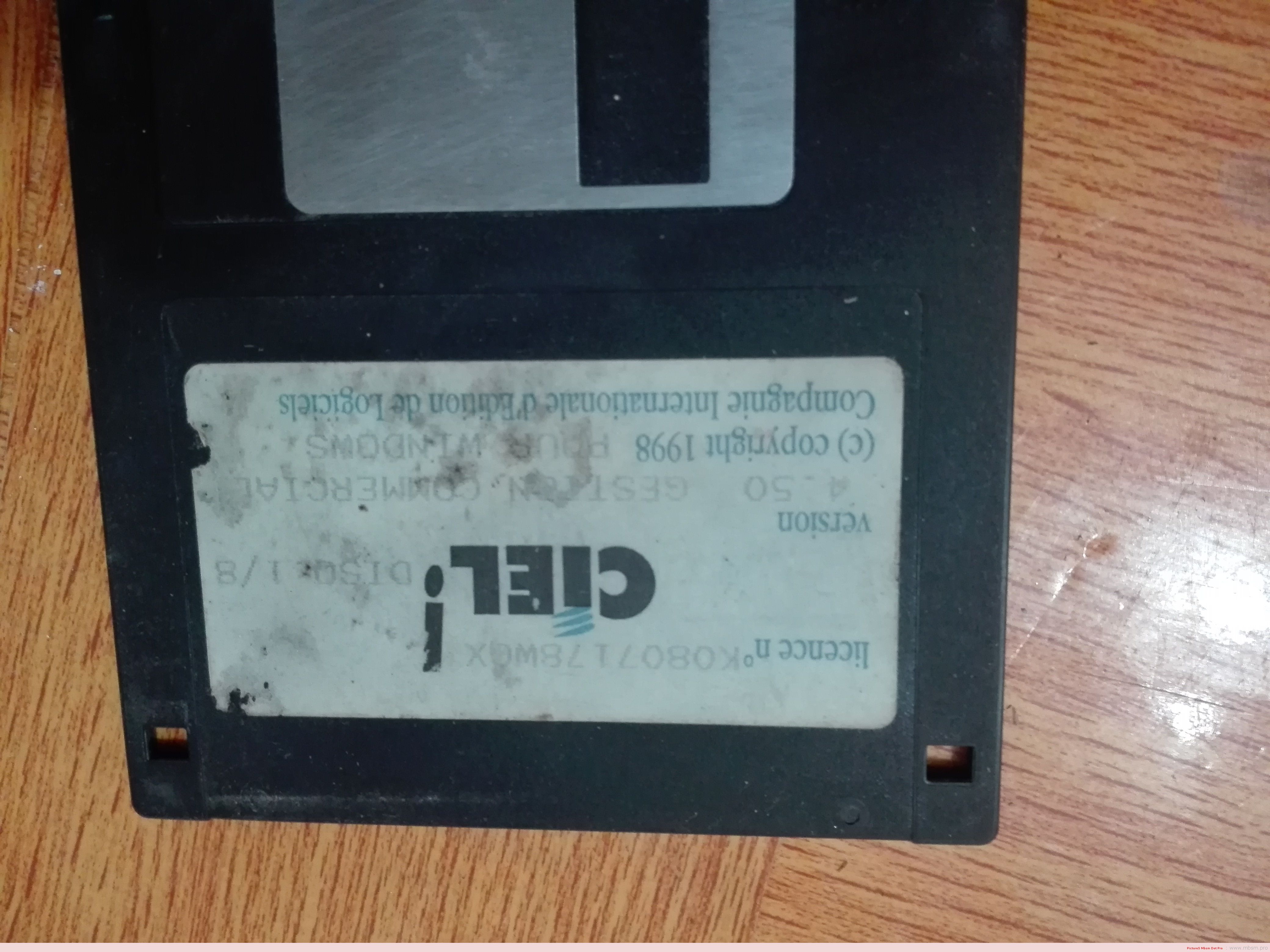 mbsmpro-1998--la-premire-foie-je-touche-une-disquette-pc-et-jinstalle-un-logiciel-mbsm-dot-pro